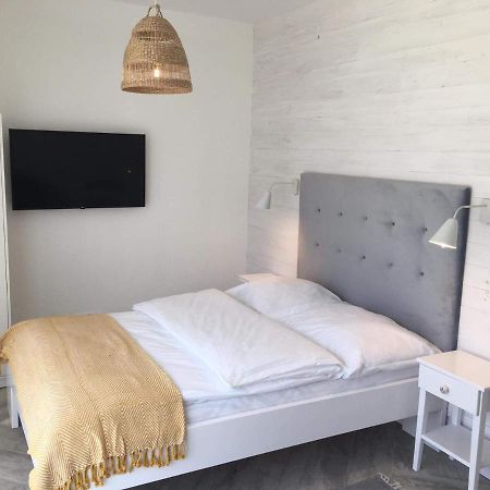 Morski Apartament Darlowko Esterno foto